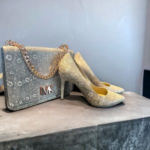New MICHAEL KORS Oyster Mott Cross Body purse with matching shoes size 7 1/2